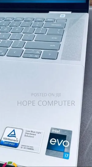 New Laptop Dell Inspiron 16 5620 16GB Intel Core I7 SSD 512GB