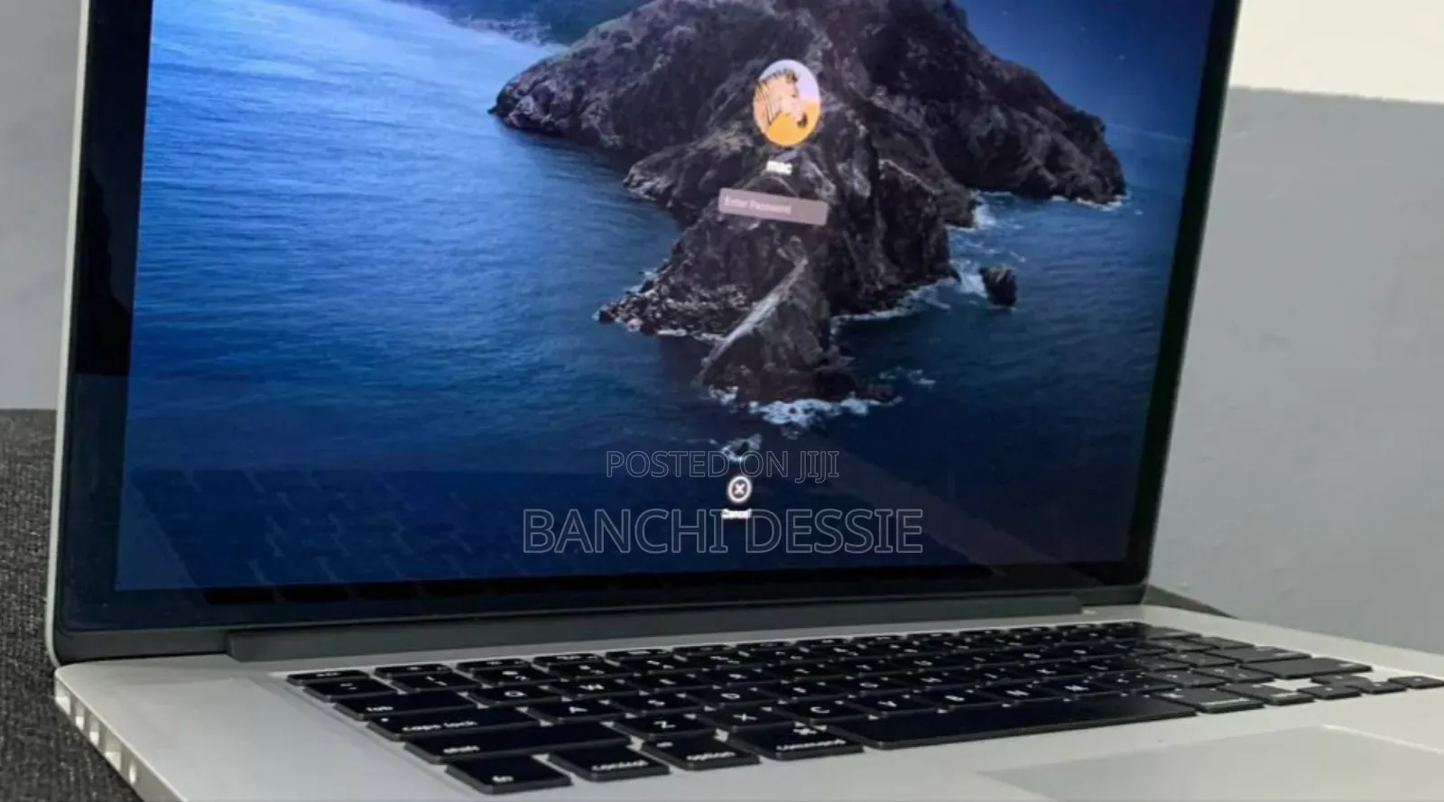 New Laptop Apple MacBook Pro 8GB Intel Core I7 SSD 256GB