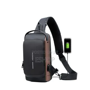 Photo - **Chic Unisex Shoulder Bag – Spacious Stylish**