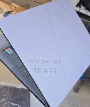 New Laptop Asus ZenBook UX510UW 16GB Intel Core I7 SSD 1T