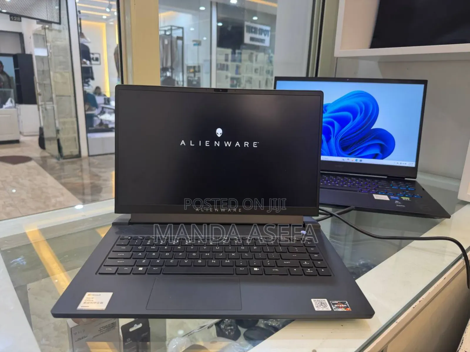 New Laptop Alienware M17x R2 16GB AMD Ryzen 7 SSD 512GB