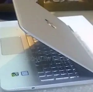 New Laptop HP Envy 15 8GB Intel Core I5 SSD 512GB