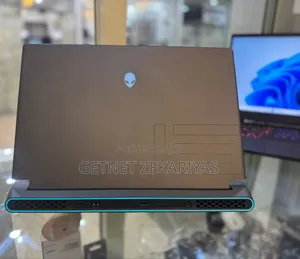 New Laptop Alienware M17x R2 16GB AMD Ryzen 7 SSD 512GB