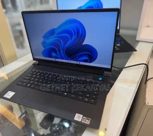 New Laptop Alienware M17x R2 16GB AMD Ryzen 7 SSD 512GB