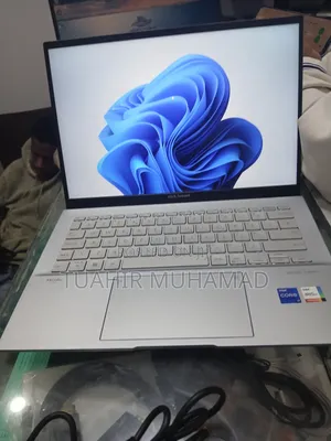 New Laptop Asus Zenbook Duo 14 16GB Intel Core I7 SSD 1T