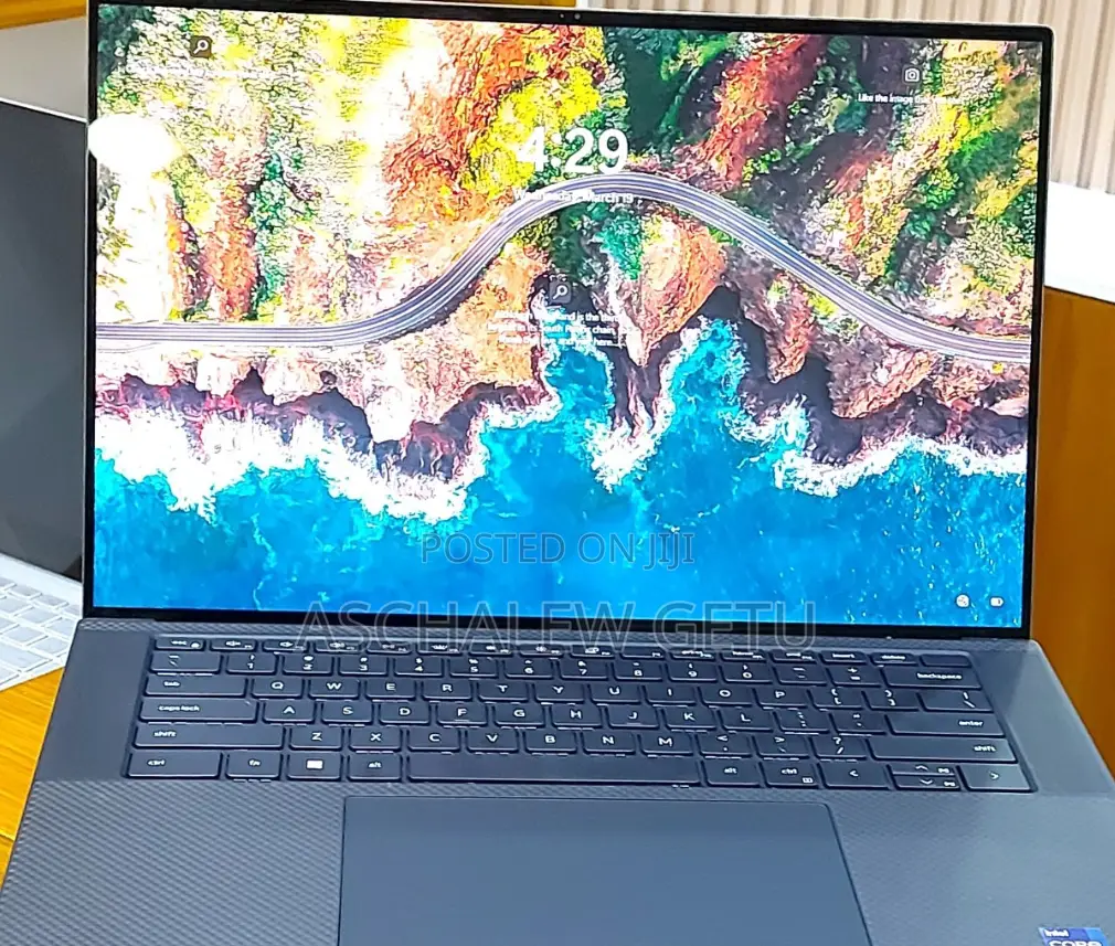 New Laptop Dell Inspiron 15 32GB Intel Core I9 SSD 1T