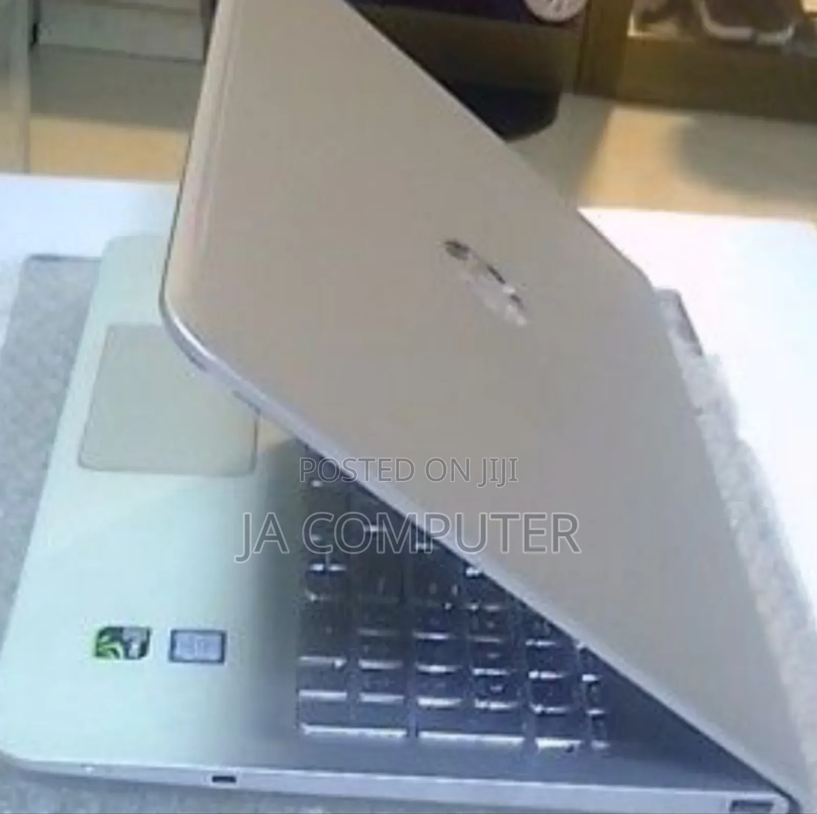 New Laptop HP Envy 13 8GB Intel Core I5 SSD 512GB