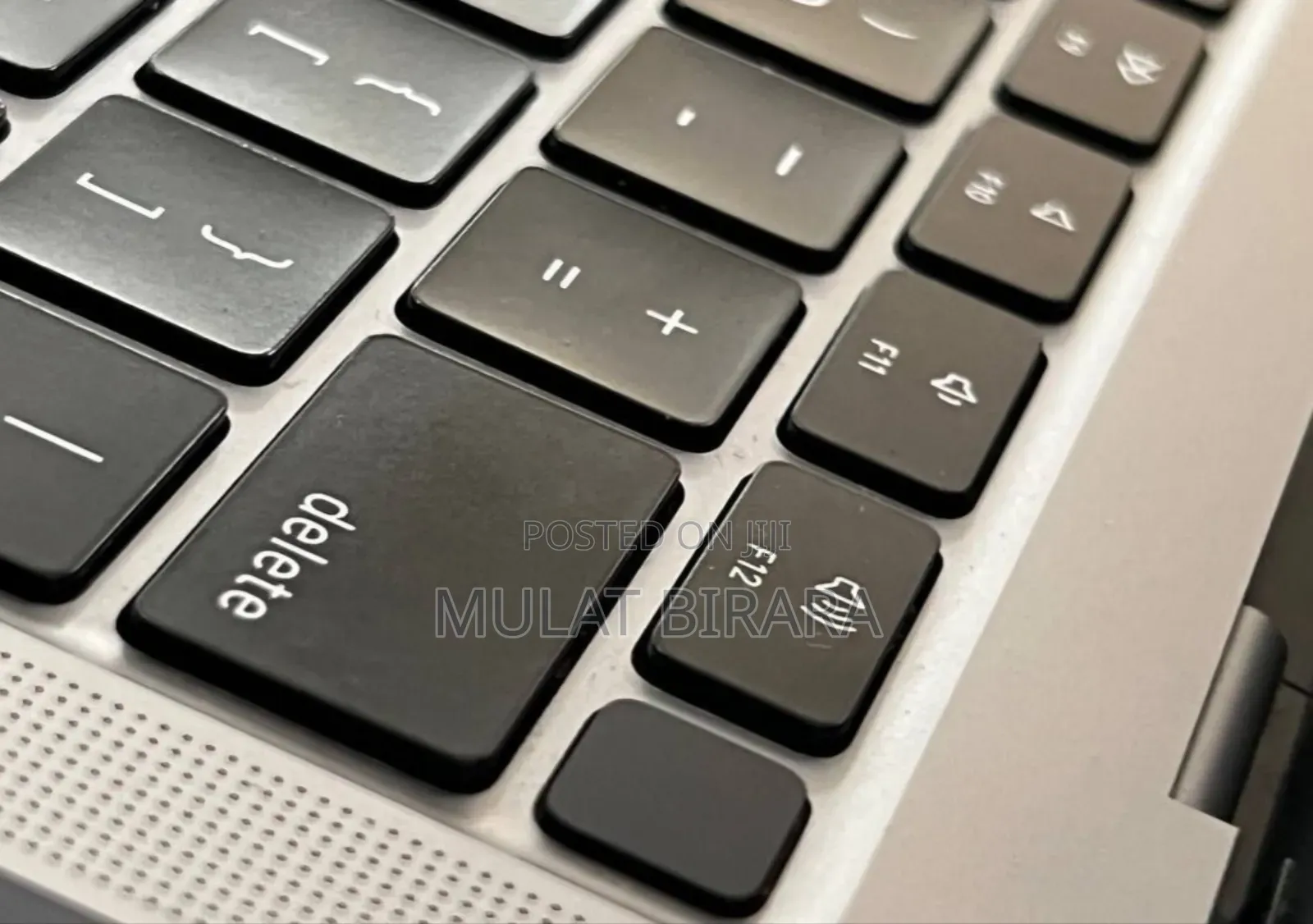 New Laptop Apple MacBook Air 2020 M1 8GB Apple M1 SSD 256GB