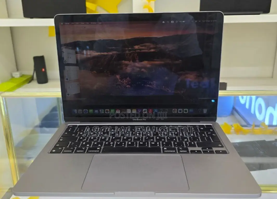 New Laptop Apple MacBook Pro M1 8GB Apple M1 SSD 256GB