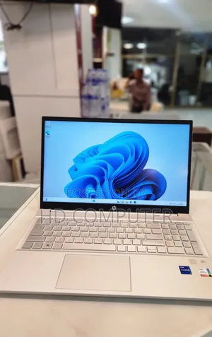 New Laptop HP Pavilion 15 16GB Intel Core I7 SSD 512GB