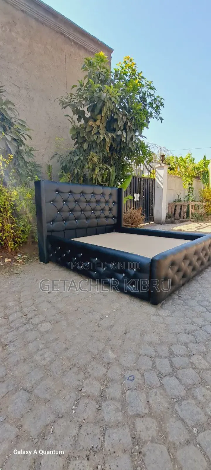 Home አልጋ እና ሶፋ