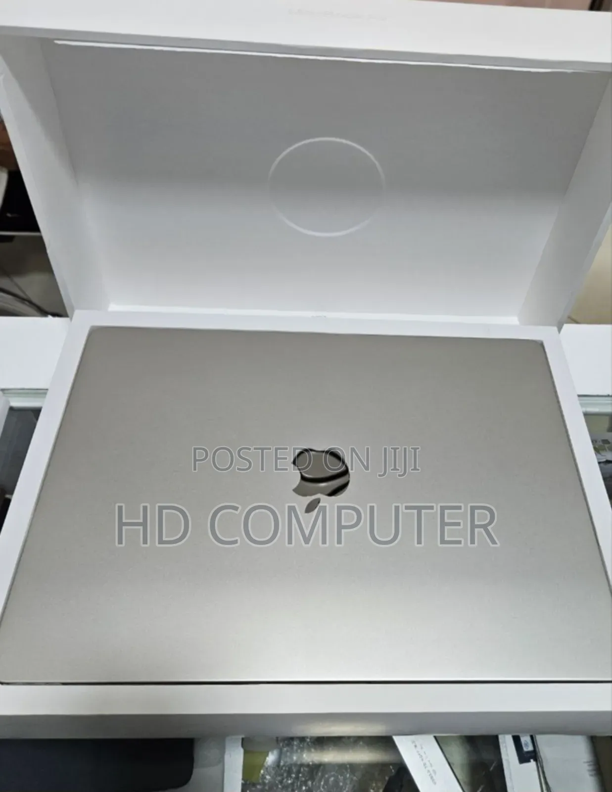 New Laptop Apple MacBook Air 2023 M2 8GB Apple M2 SSD 256GB