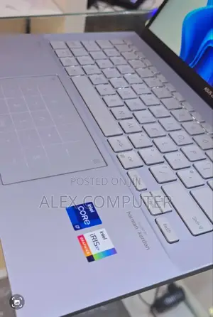 New Laptop Asus ZenBook UX31E 16GB Intel Core I7 SSD 1T