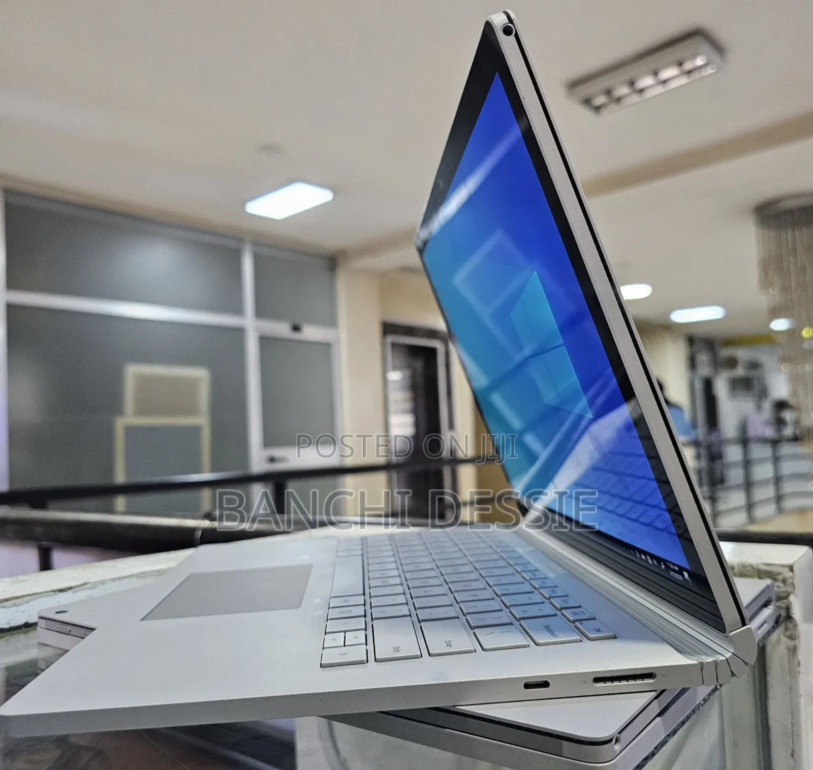 New Laptop Microsoft Surface Book 3 16GB Intel Core I7 SSD 256GB