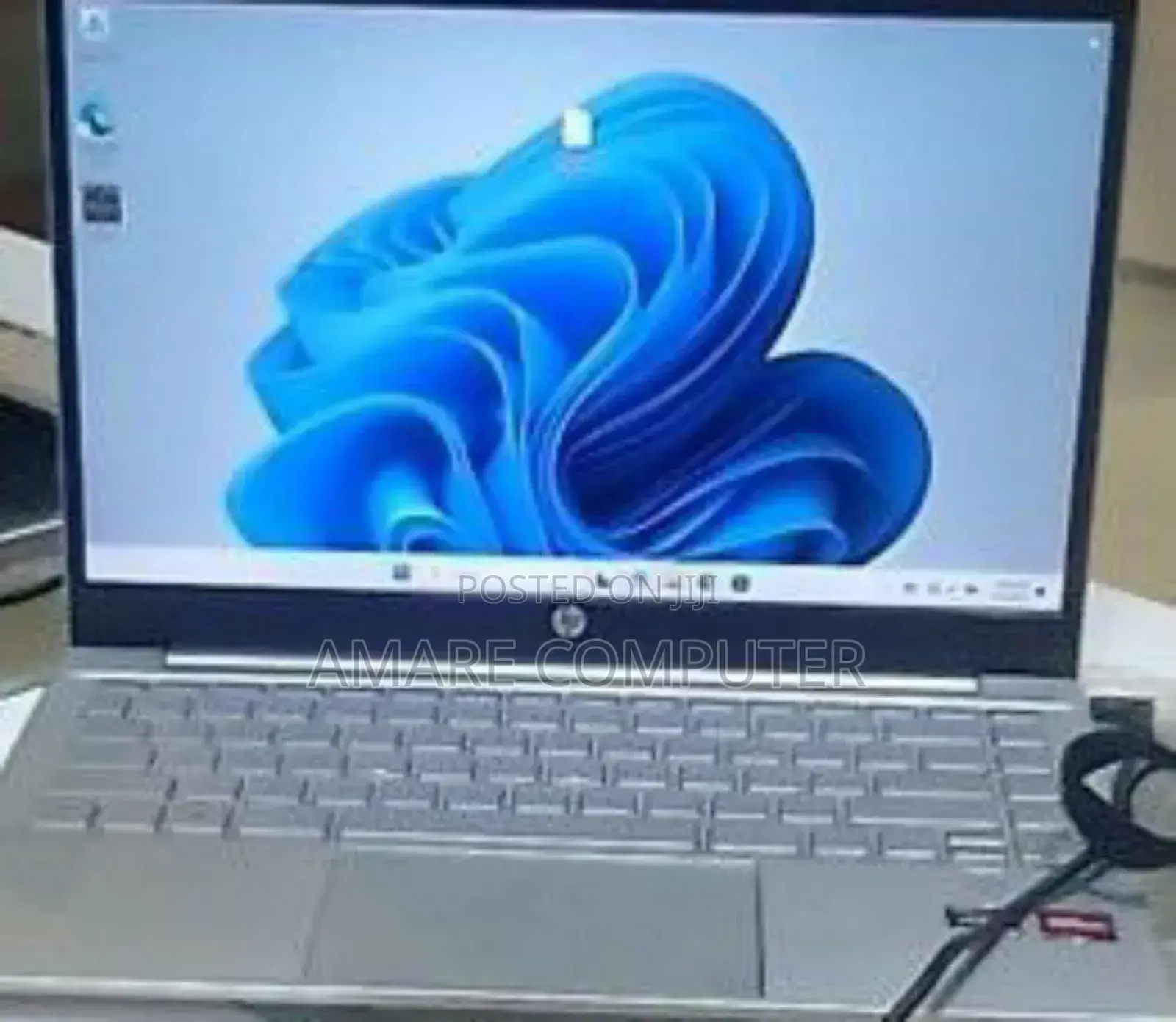 New Laptop HP 8GB AMD Ryzen 5 SSD 512GB