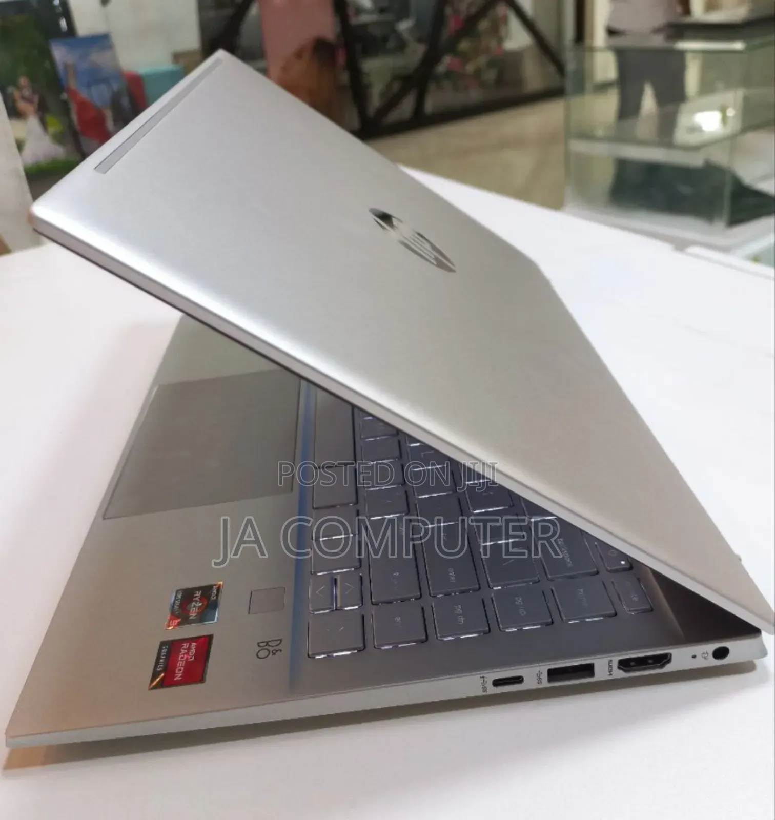 New Laptop HP Pavilion 15 8GB AMD Ryzen 5 SSD 512GB