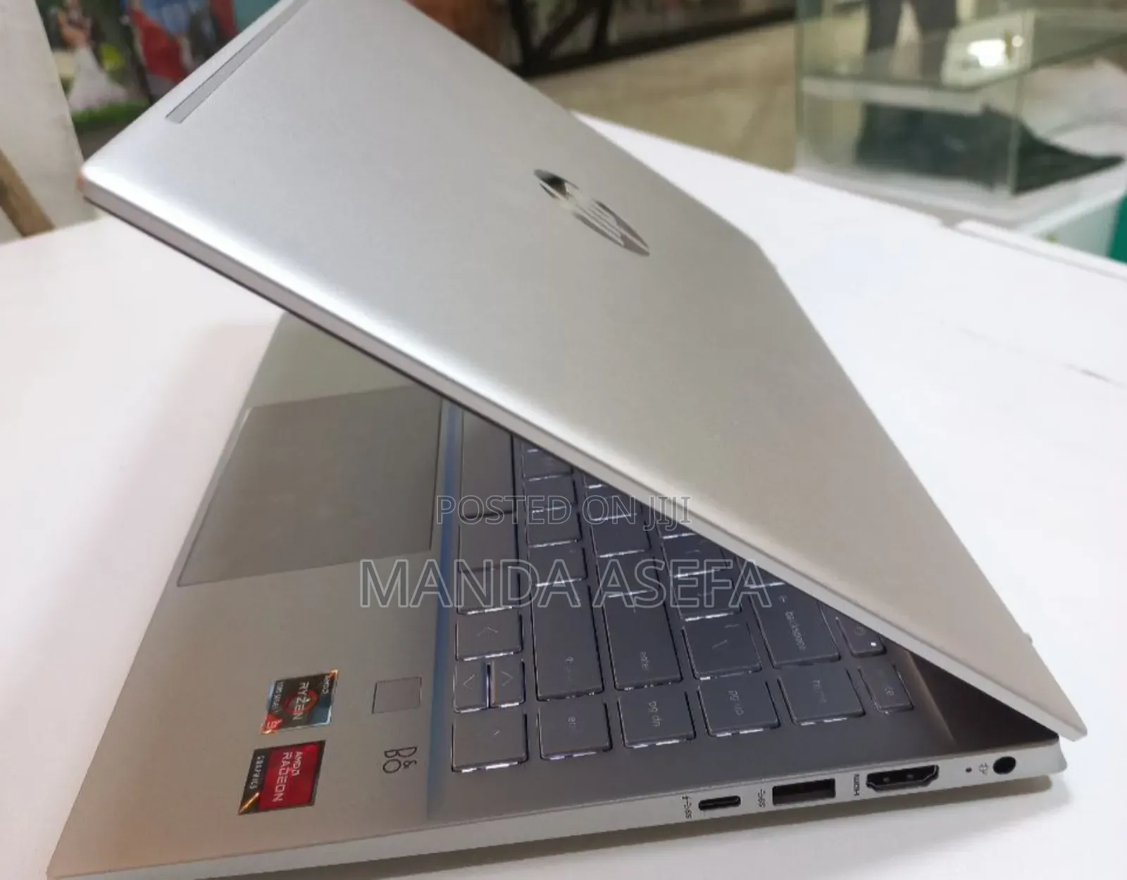 New Laptop HP Pavilion 14 8GB AMD Ryzen 5 SSD 512GB