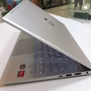 New Laptop HP Pavilion 14 8GB AMD Ryzen 5 SSD 512GB
