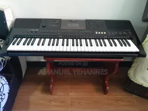 Photo - Yamaha PSR E453 Keyboard