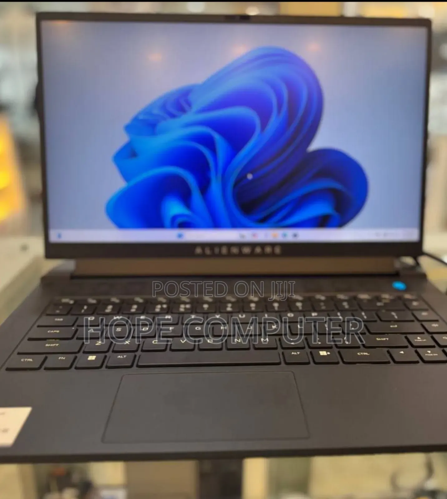 New Laptop Alienware M17x R2 16GB AMD Ryzen 7 SSD 512GB