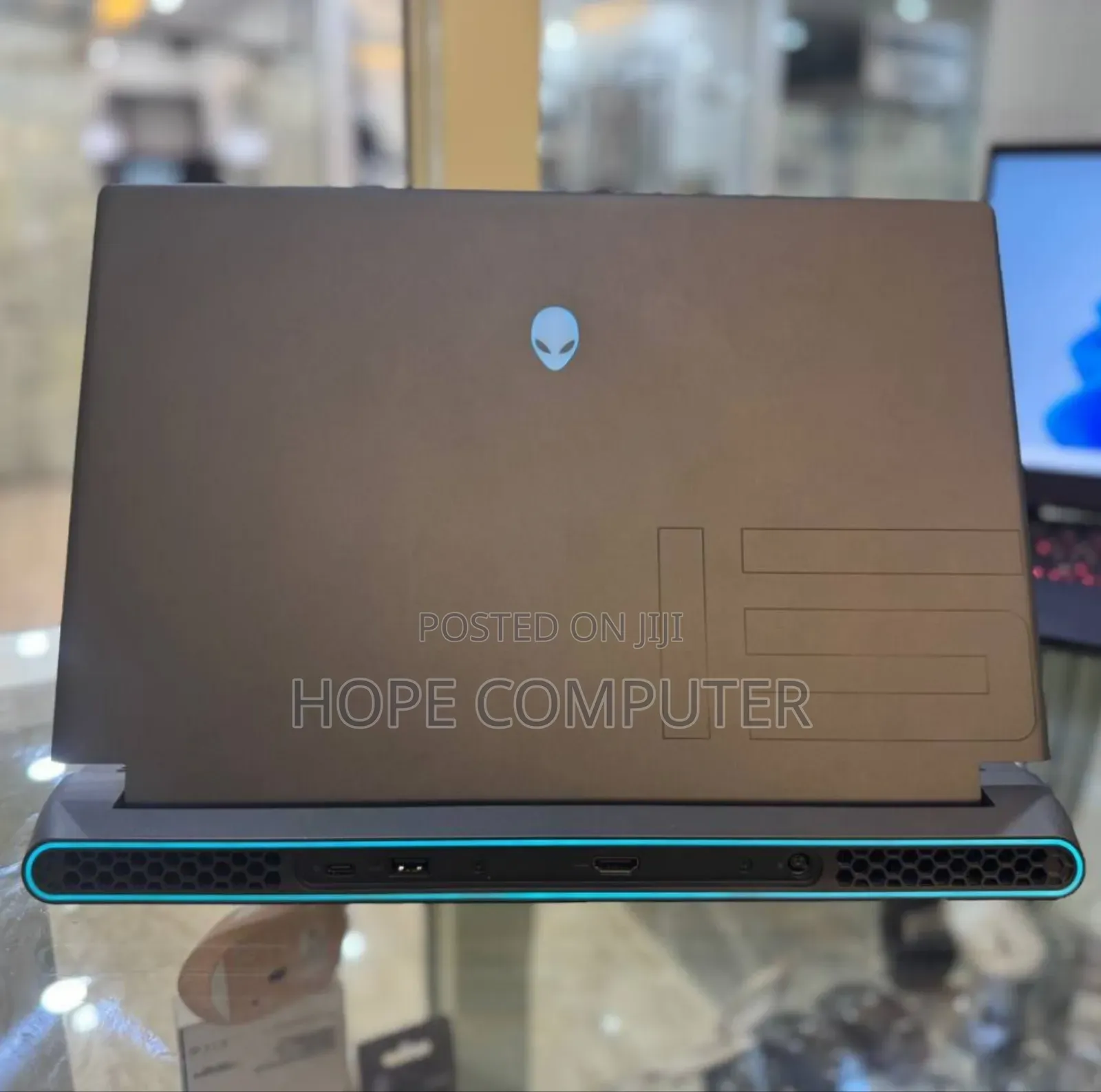 New Laptop Alienware M17x R2 16GB AMD Ryzen 7 SSD 512GB