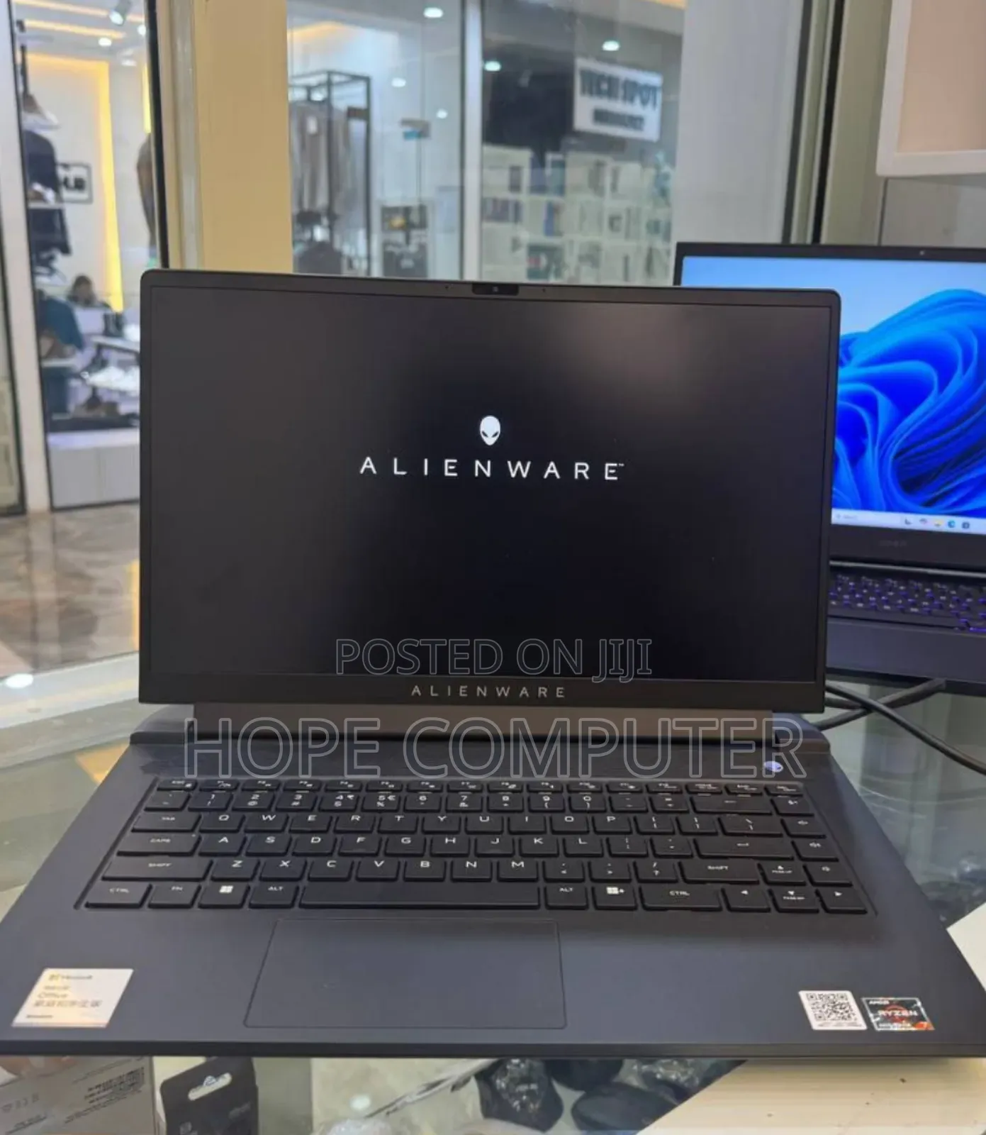 New Laptop Alienware M17x R2 16GB AMD Ryzen 7 SSD 512GB