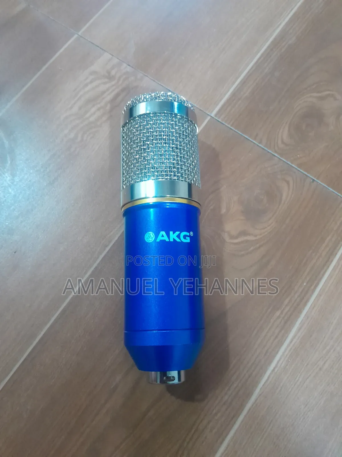 Akg At100 Classic Studio Mic