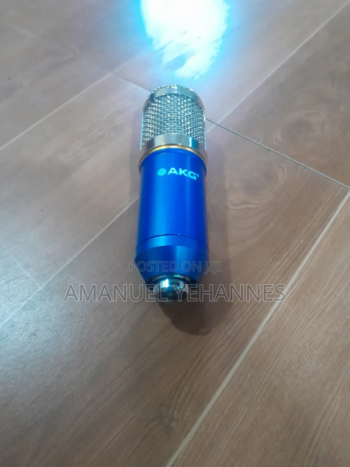 Akg At100 Classic Studio Mic
