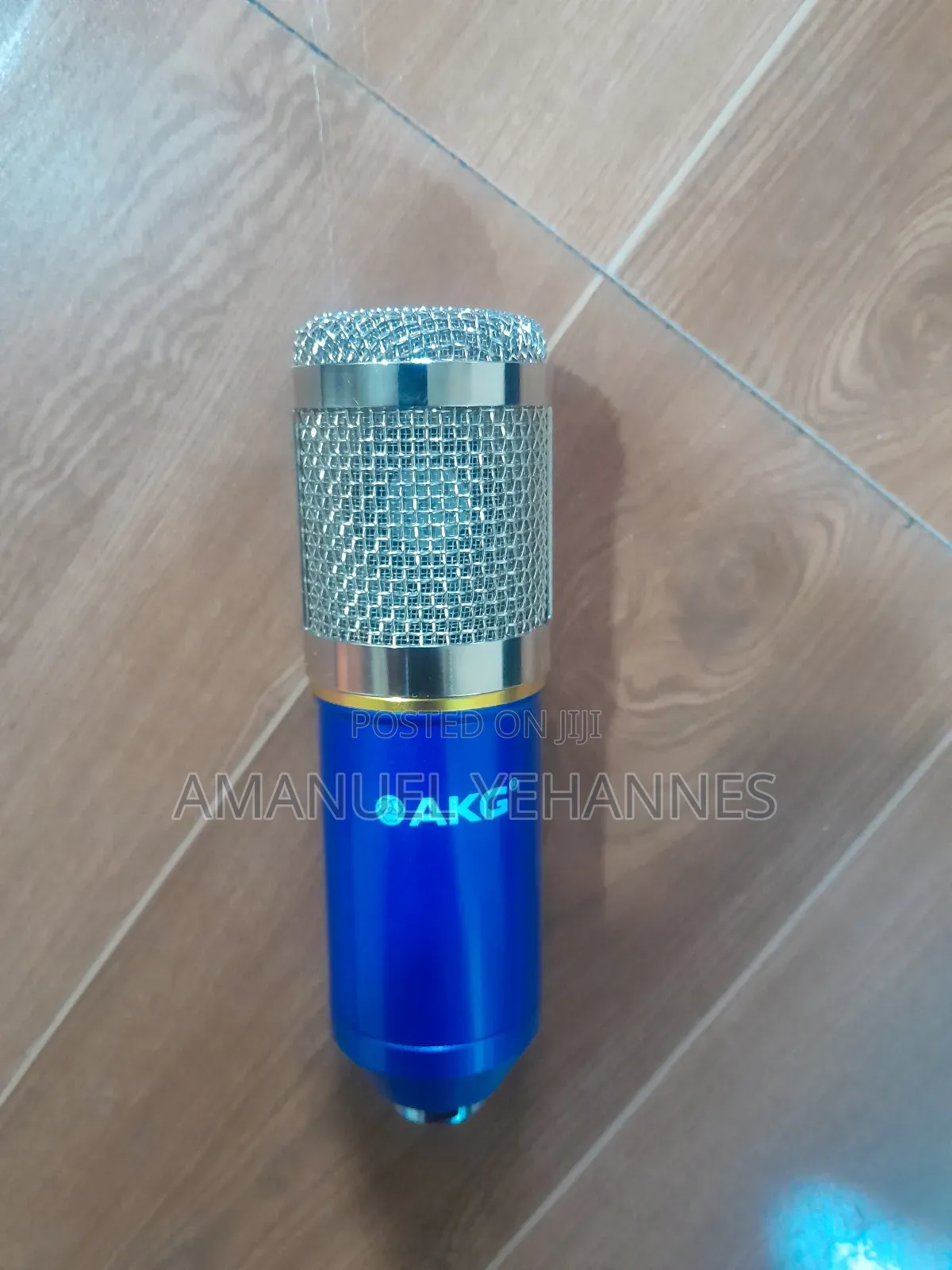 Akg At100 Classic Studio Mic