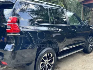 Toyota Land Cruiser Prado 3.0 172hp 2019 Black