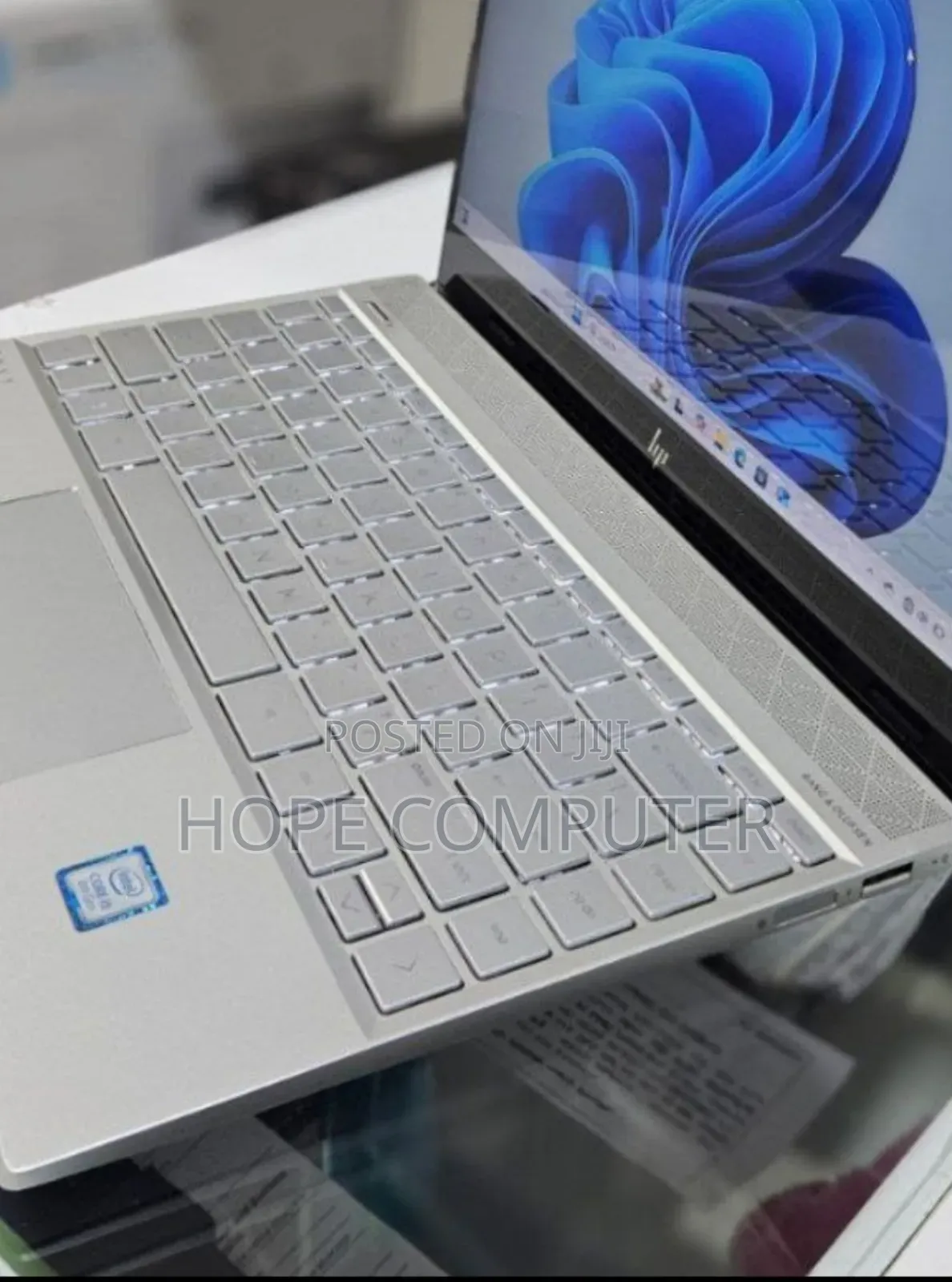 New Laptop HP Envy X360 8GB Intel Core I5 SSD 512GB