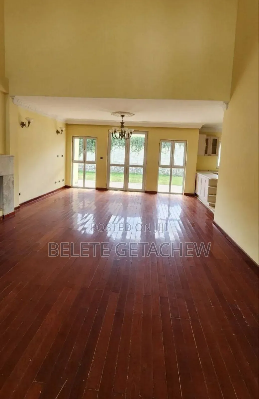 5bdrm House in Ccd Compound , G+1, North Shewa for sale