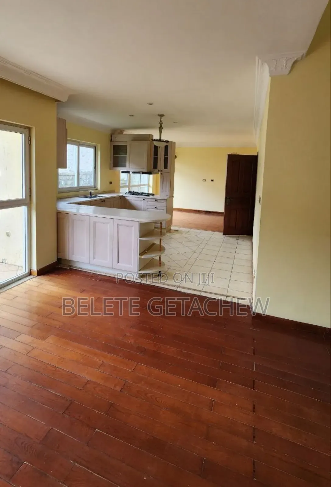 5bdrm House in Ccd Compound , G+1, North Shewa for sale