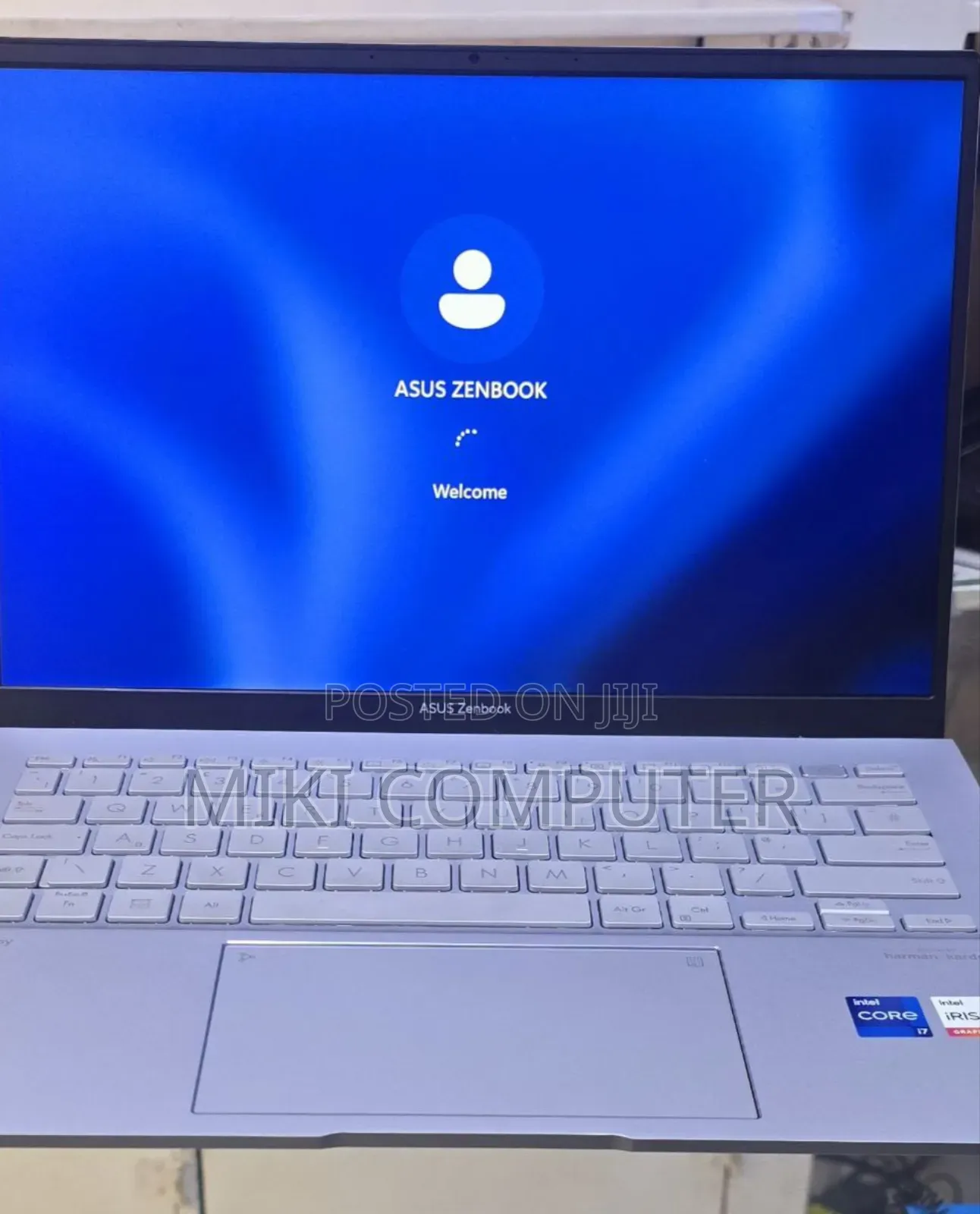 New Laptop Asus ZenBook UX330UA 16GB Intel Core I7 SSD 512GB