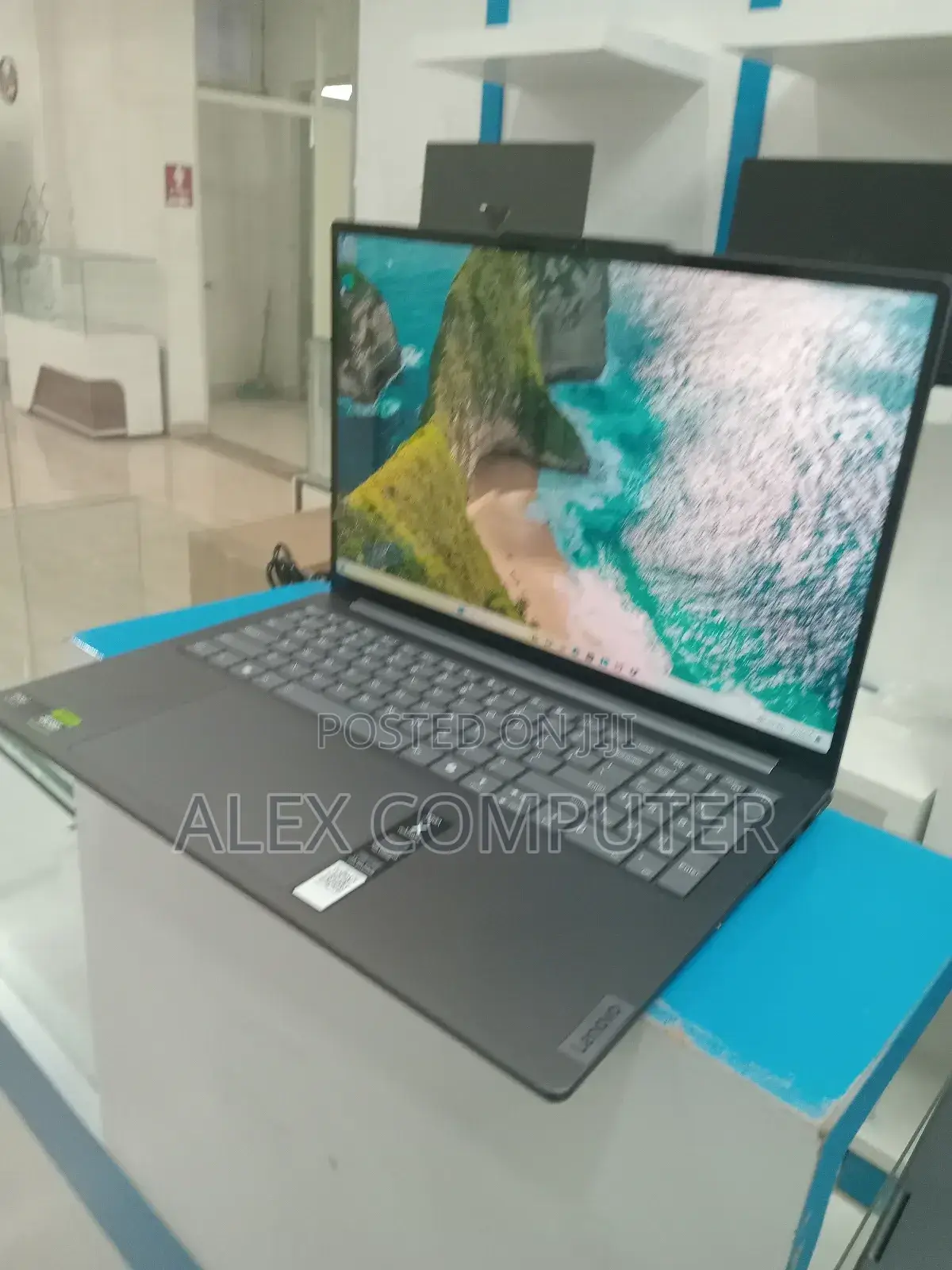 New Laptop Lenovo Yoga 9i 32GB Intel Core Ultra 9 SSD 1T