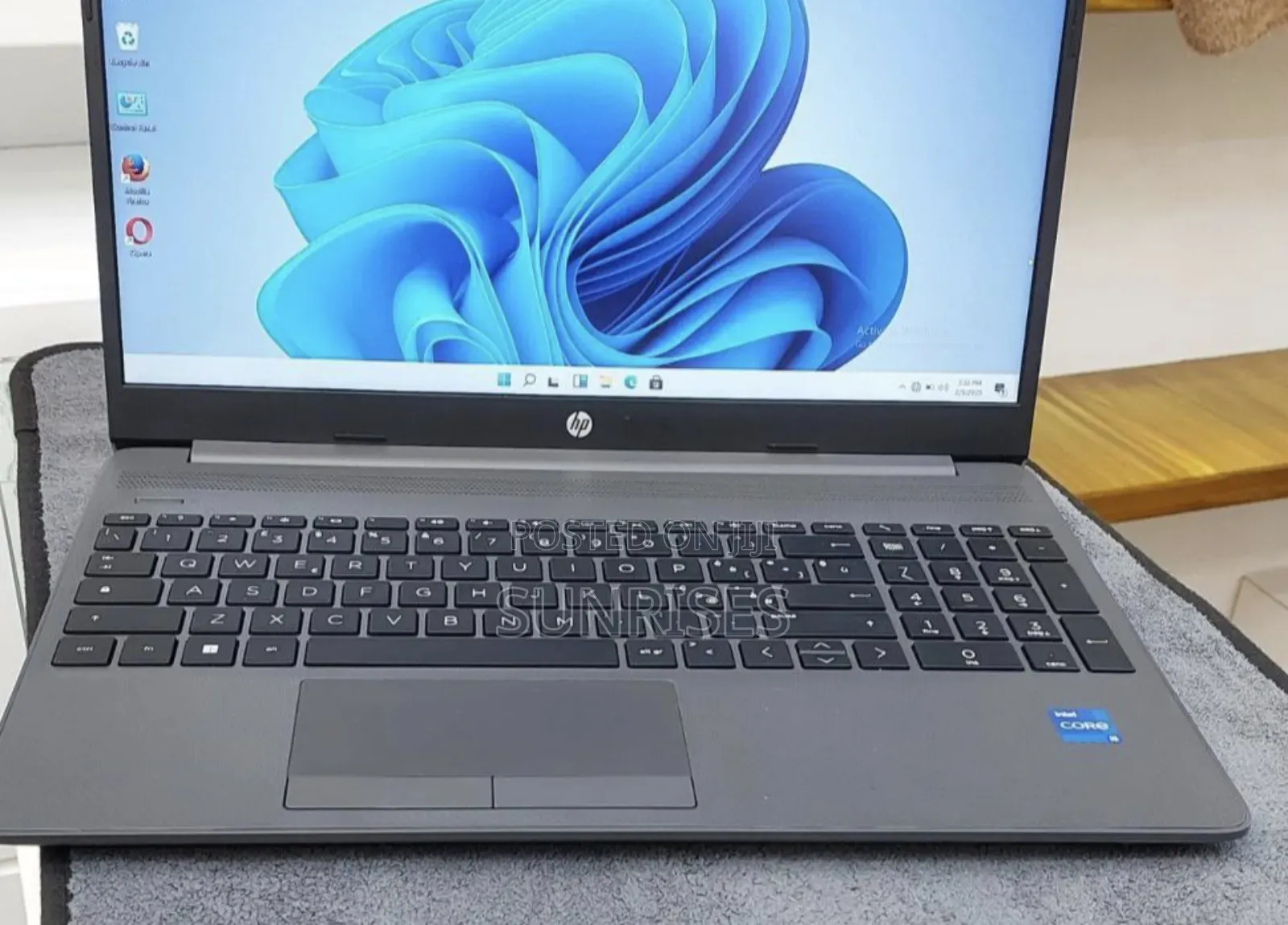 New Laptop HP Stream Notebook 16GB Intel Core I5 HDD 1T