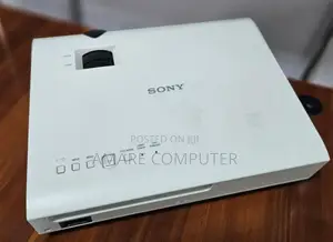 High Quality Sony VPL-Dx102 Projector White Brightness 2