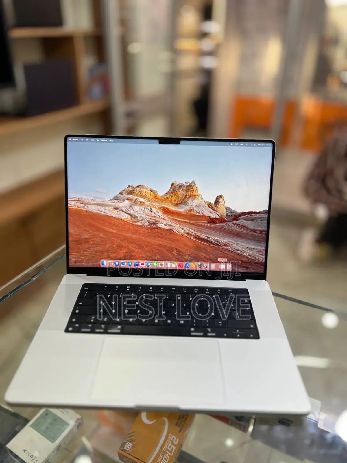 New Laptop Apple MacBook Pro M1 16GB SSD 512GB