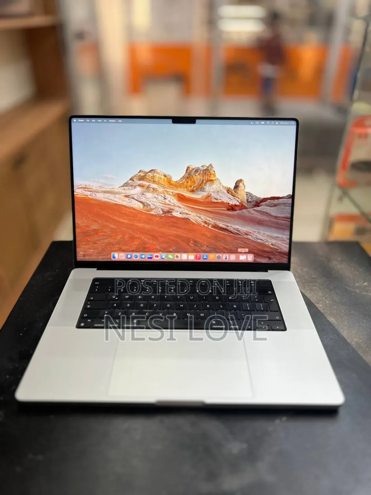 New Laptop Apple MacBook Pro M1 16GB SSD 512GB