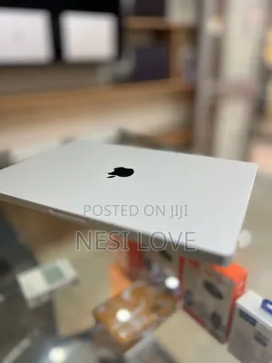 New Laptop Apple MacBook Pro M1 16GB SSD 512GB