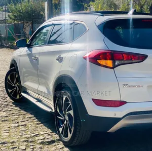 Hyundai Tucson 2019 White
