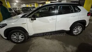 Toyota Corolla 2023 White