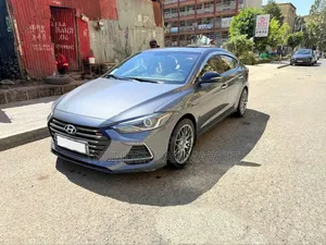 Photo - Hyundai Avante 2017 Silver