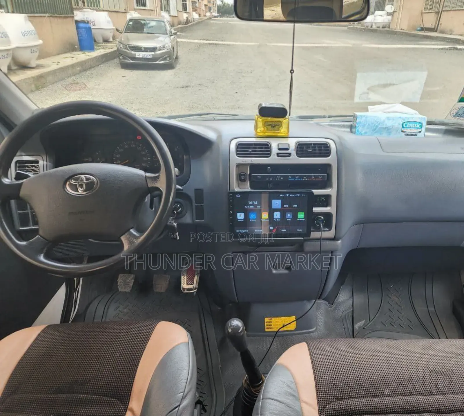 Toyota HiAce 2008 White