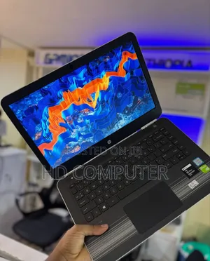 New Laptop HP Pavilion 15 8GB Intel Core I5 SSD 256GB