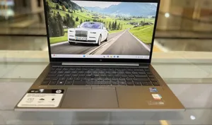 New Laptop HP Dragonfly G4 16GB Intel Core I7 SSD 512GB