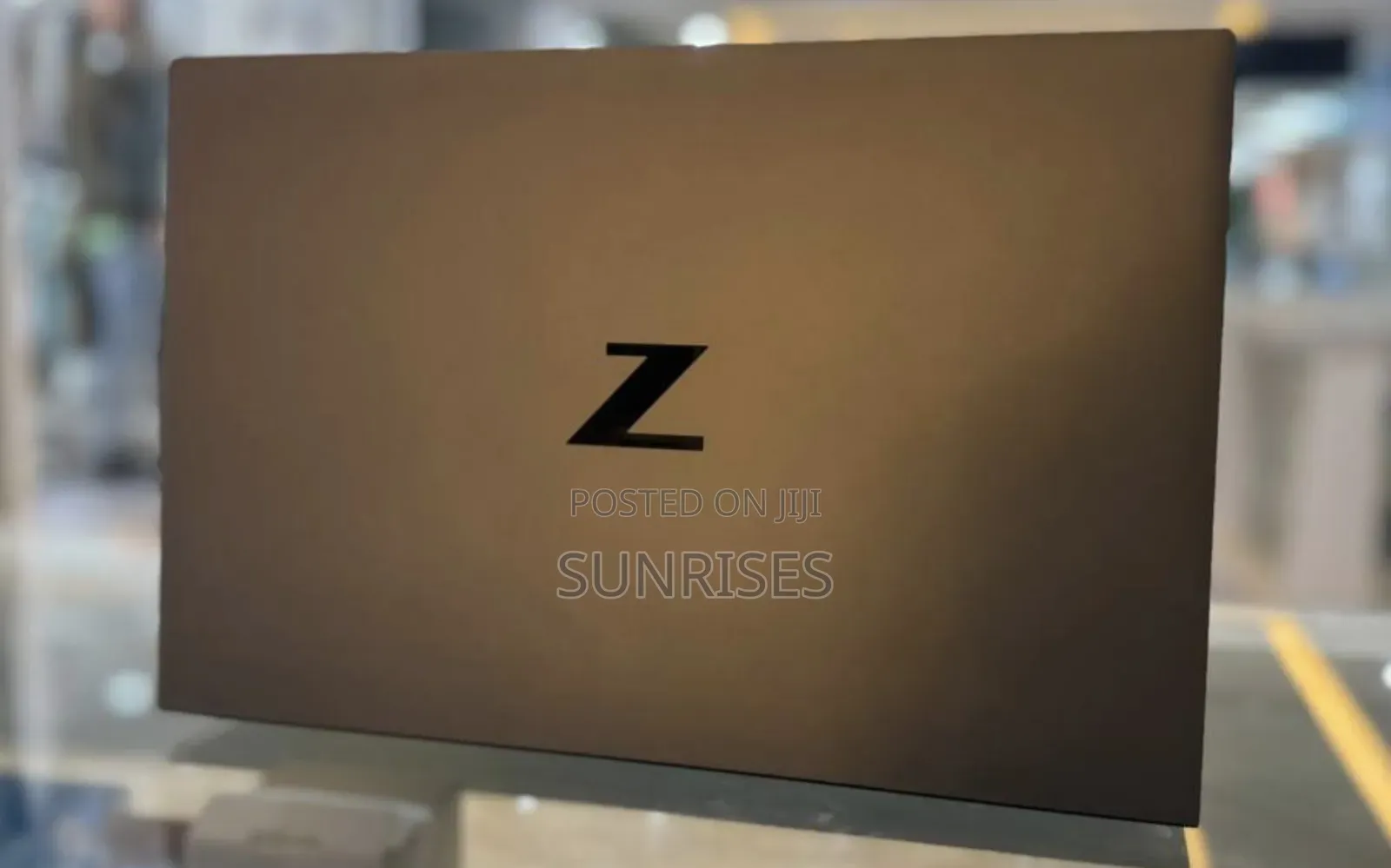 New Laptop HP Dragonfly G4 16GB Intel Core I7 SSD 512GB