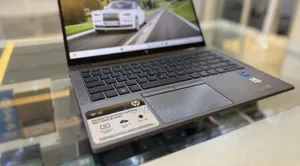 New Laptop HP Dragonfly G4 16GB Intel Core I7 SSD 512GB