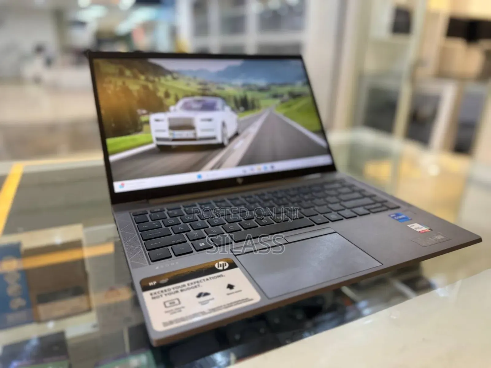 New Laptop HP ZBook Firefly G8 16GB Intel Core I7 SSD 1T