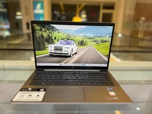 New Laptop HP ZBook Firefly G8 16GB Intel Core I7 SSD 1T